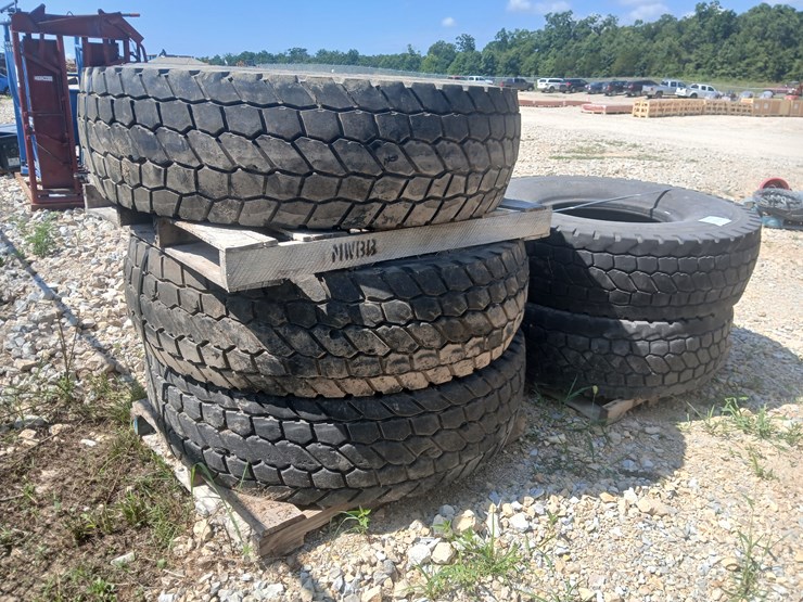 #20630-•-5--bridgestone-loader-tires-image-4