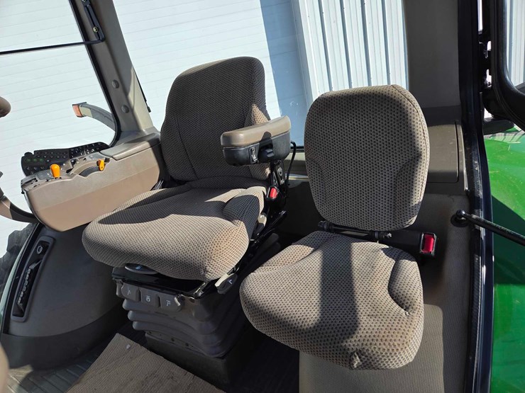 2012-john-deere-8285r-image-64