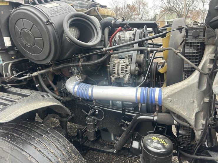 #1675-•-2016-freightliner-harrison-glider-kit-day-cab-truc-image-62