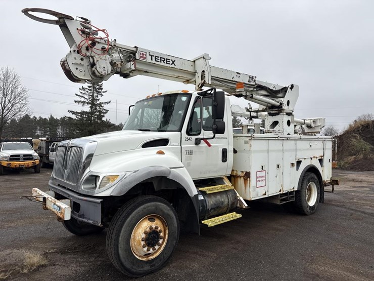 2006-international-7300-image-1