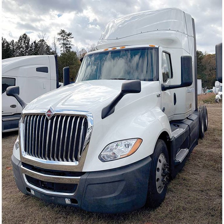 2022 INTERNATIONAL LT