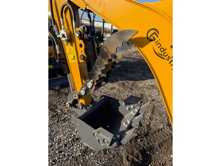 cfg-xz20r-mini-excavator-w/-mechanical-thumb-image-5