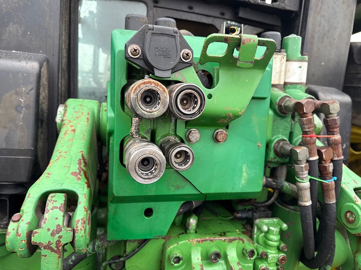 john-deere-6400-image-11