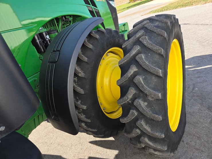 2012-john-deere-8285r-image-52