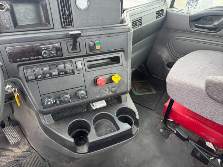 2019-international-lt-image-13