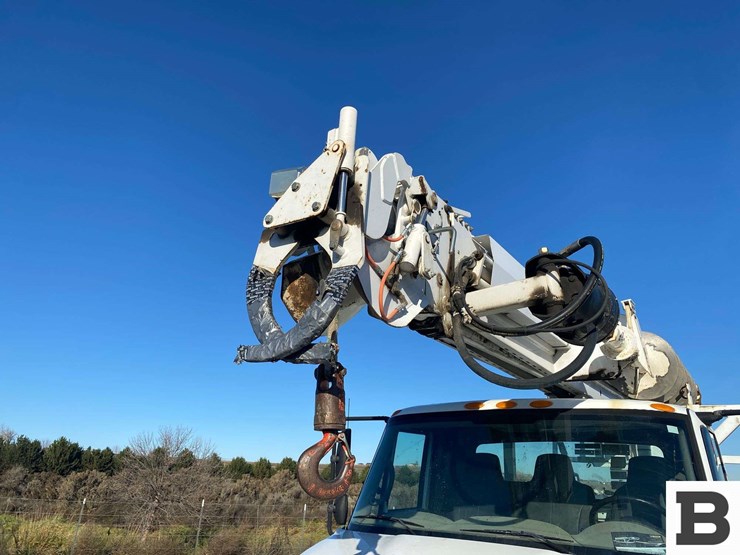 2011-international-durastar-4300-image-9