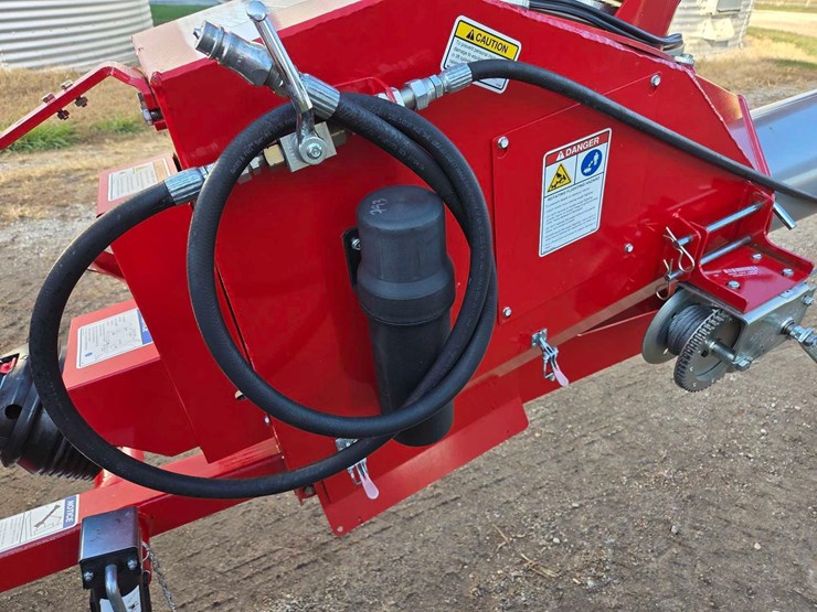 agi-mayrath-hx2-10"x63'-swing-away-auger-image-4