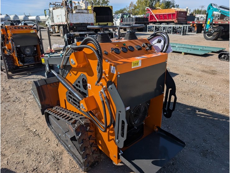 landhonor-ldh-ht380-mini-skid-steer-image-7