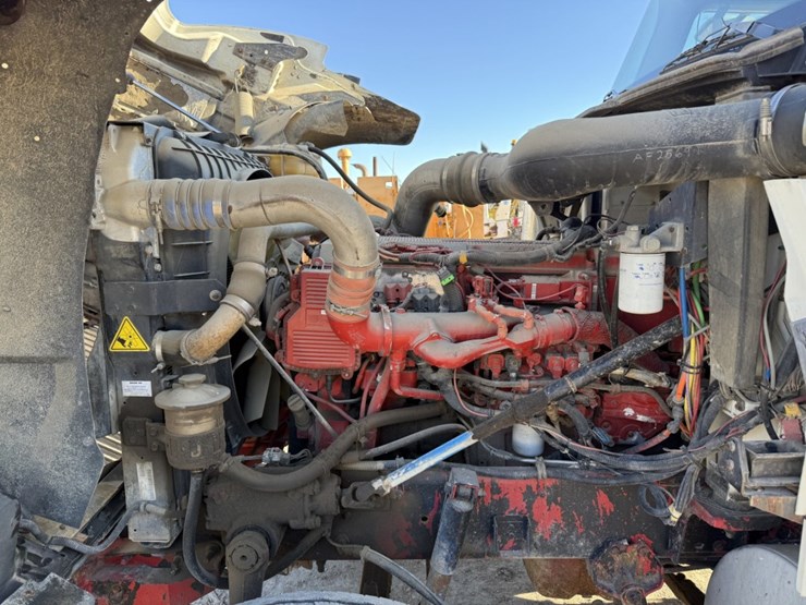 #1955-•-2008-international-eagle-day-cab-truck-tractor-image-12