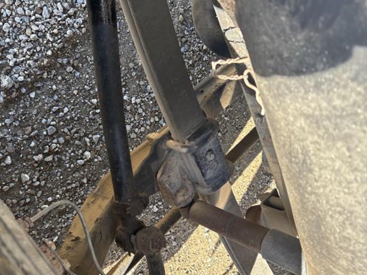 #1337-•-1998-mack-cs200-flatbed-truck-image-43