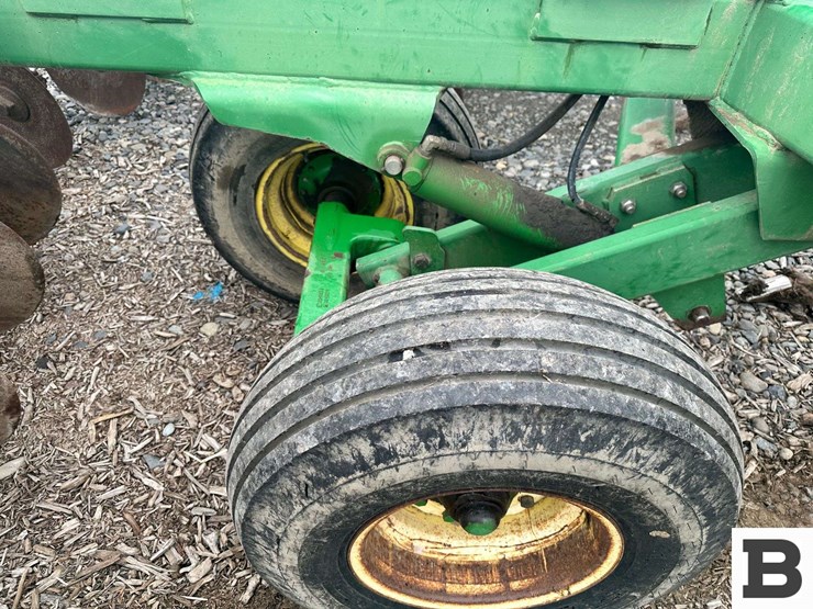 john-deere-2700-image-17