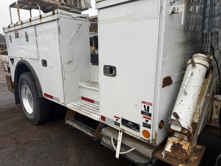 #2000-•-2014-freightliner-altec-digger-derrick-image-53