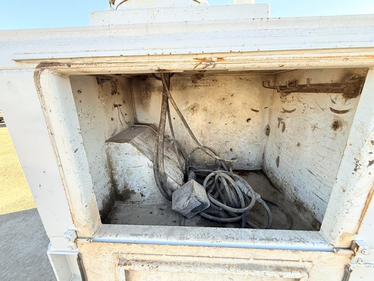 2000-ford-f650-sd-image-24