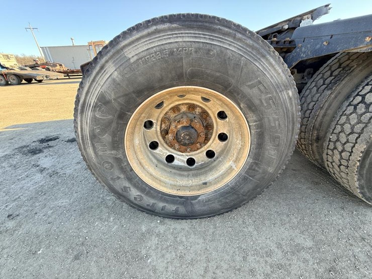 #1965-•-2008-international-eagle-day-cab-truck-tractor-image-61