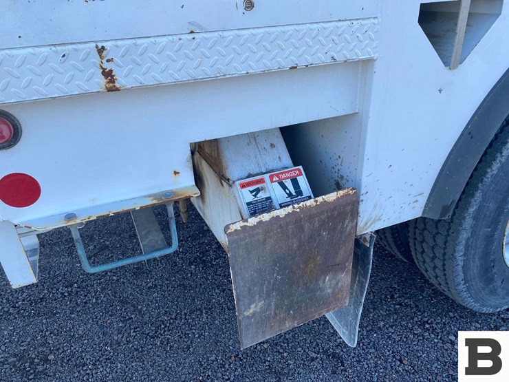 2011-international-durastar-4300-image-31