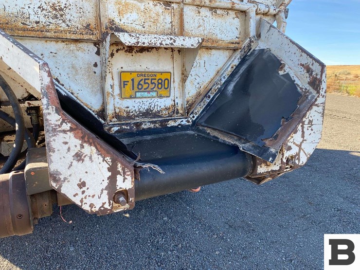 1995-ford-l9000-image-36