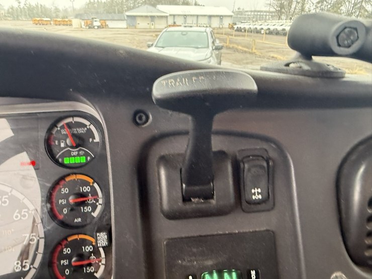 #2000-•-2014-freightliner-altec-digger-derrick-image-83