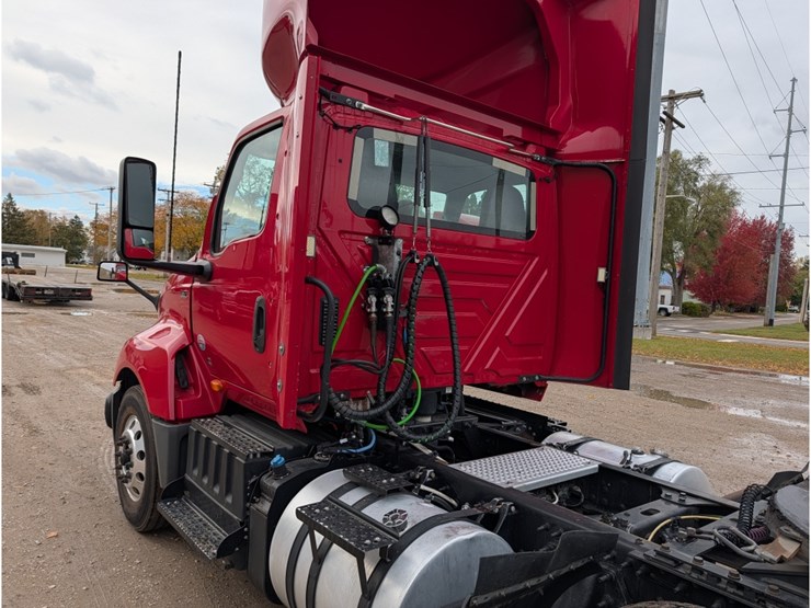 2019-international-lt-image-12