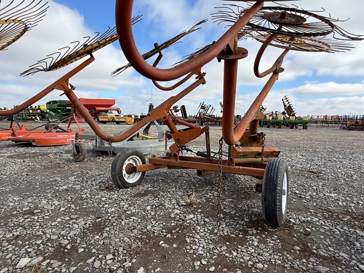 #22611-•-8-wheel-hay-rake-image-23