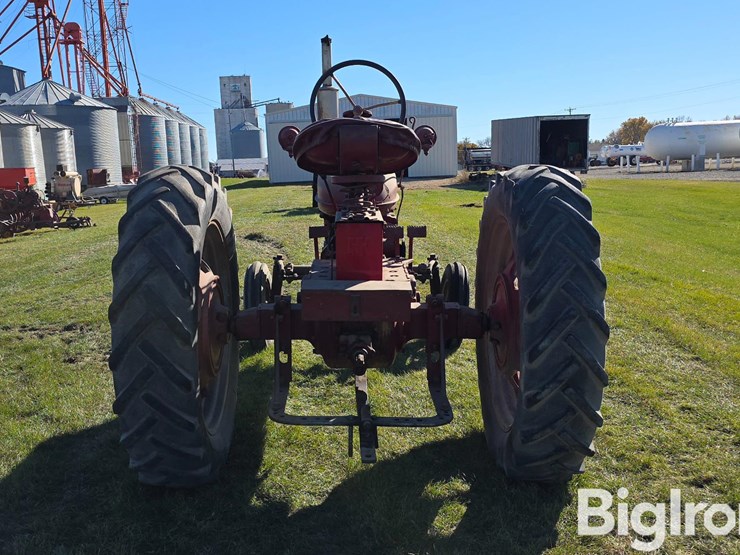 1940-farmall-h-2wd-tractor-image-6