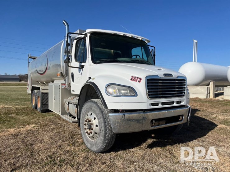 2007-freightliner-petroleum-truck-(jn3391,-unit-2373)-image-3