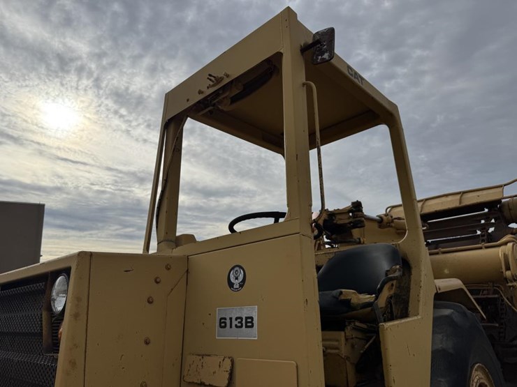 caterpillar-613b-image-9