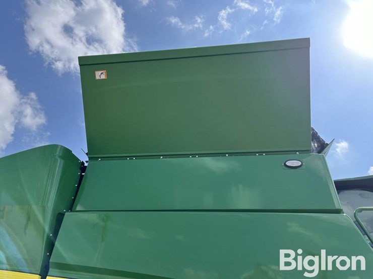 2024-john-deere-s780-image-19