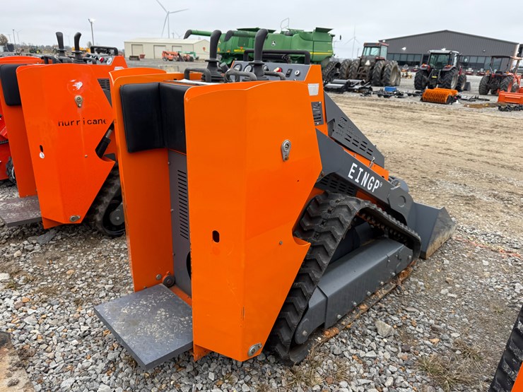 #100-•-2024-erie-industry-scl850-stand-on-skid-steer-loader-scl850562a1396-inv#33620-image-4