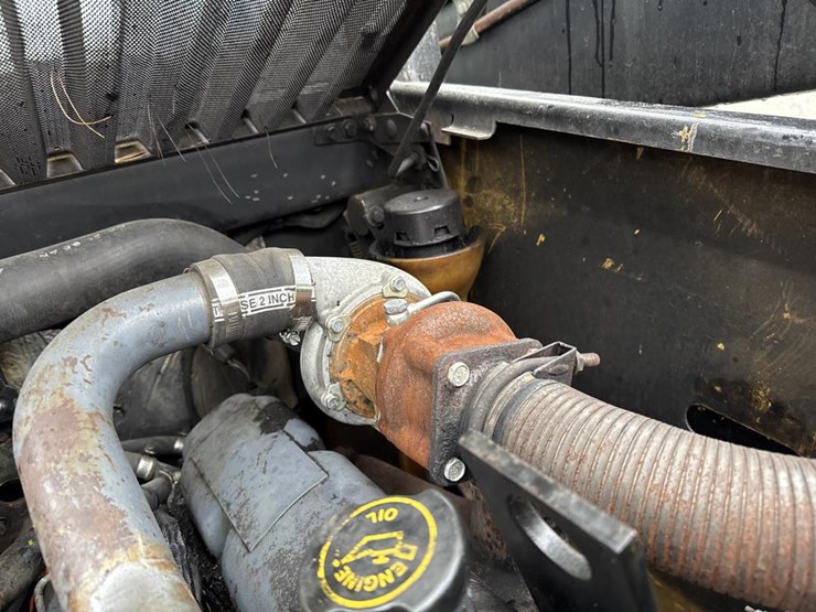 new-holland-lx885-image-39