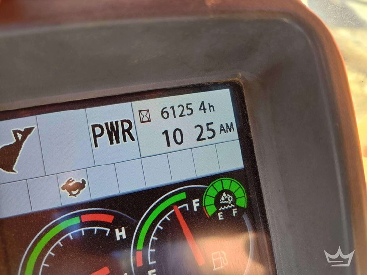 2019-hitachi-zx300-lc-image-5