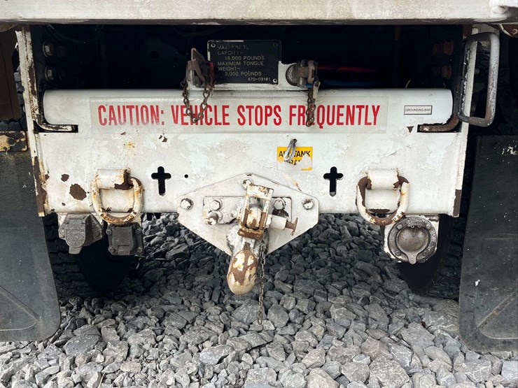 2005-gmc-c8-cable-placer-truck-image-30