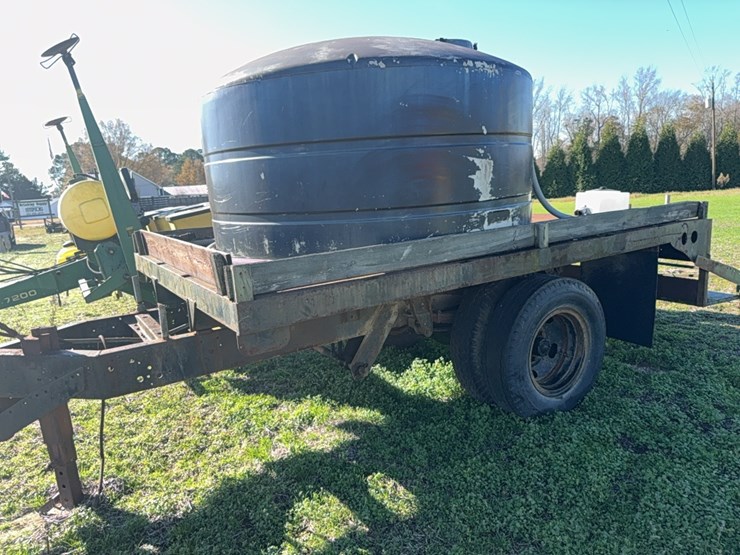 truck-body-with-hydraulic-cylinder,-still-in-place-with-poly-tank,-rinse-tank,-motor,-located-at-107-jernigan-swamp-rd.,-ahoskie,-nc-image-15