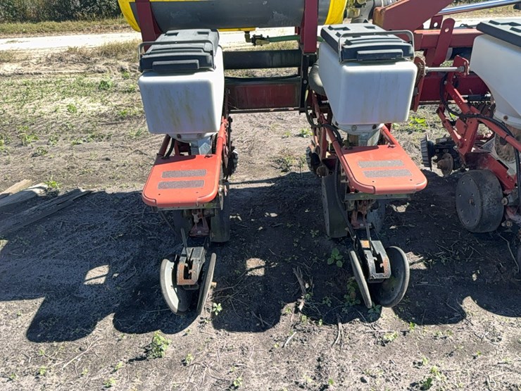 agco-white-8700-image-8