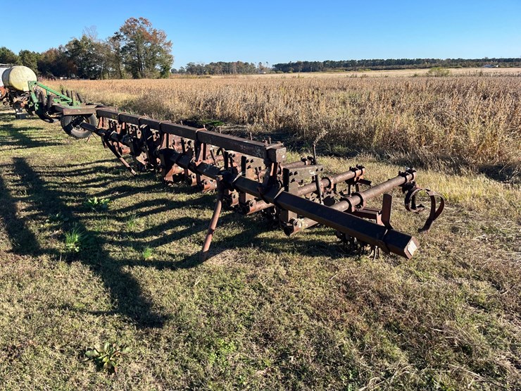 6-row-lillingston-rolling-cultivator,-20.5’-x-3.5”-diamond-bar,-located-at-276-jonestown-rd-snow-hill-nc,-call--252-531-8061-for-more-info.-image-1