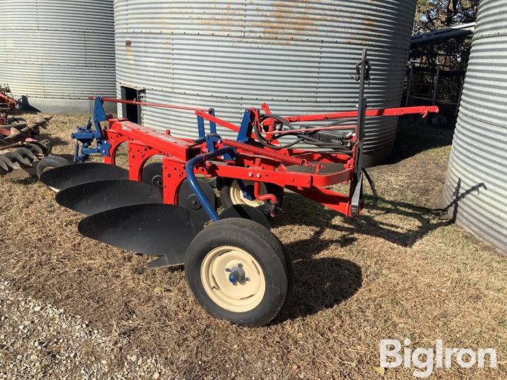 international-70-image-3