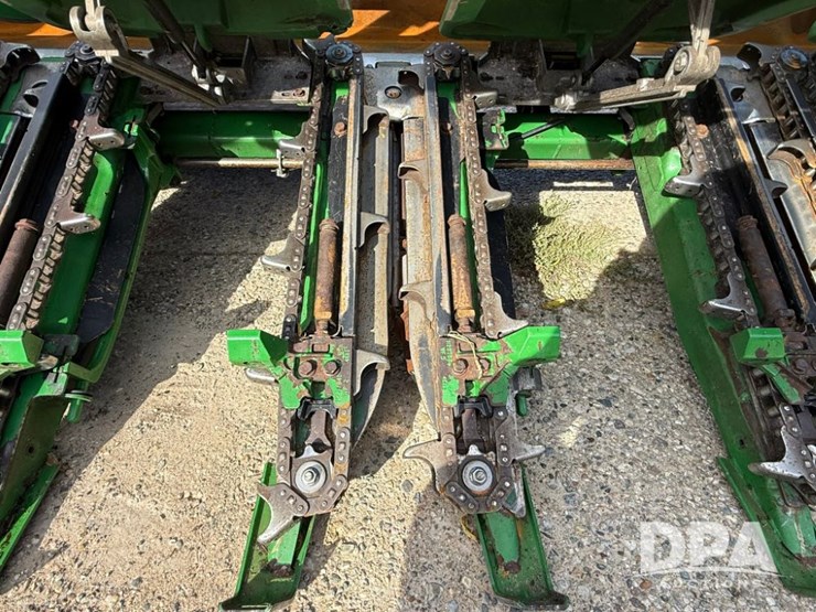 2014-john-deere-616c-image-19