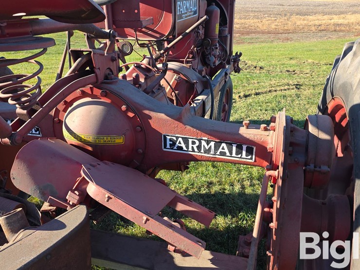 1937-farmall-f-20-2wd-tractor-image-9