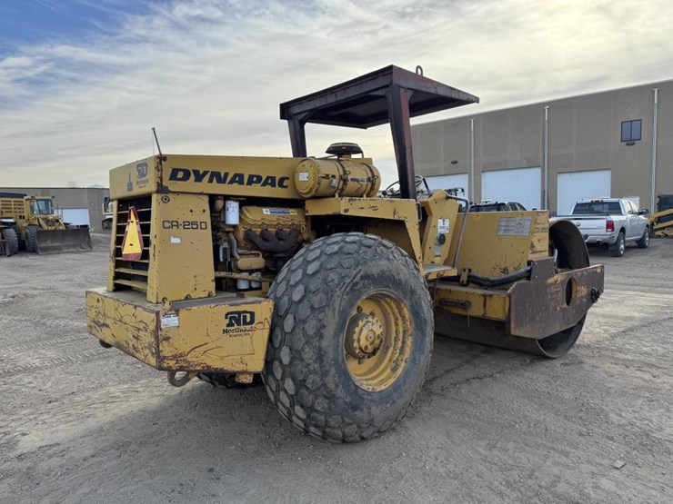 1982-caterpillar-3208-image-5