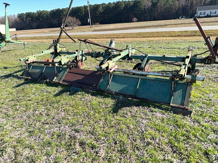 row-bedder---4-row-with-kmc-dirt-door-located-at-107-jernigan-swamp-rd.,-ahoskie,-nc-image-21