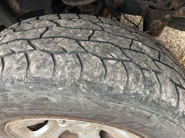 2010-dodge-crew-cab-pickup-image-16