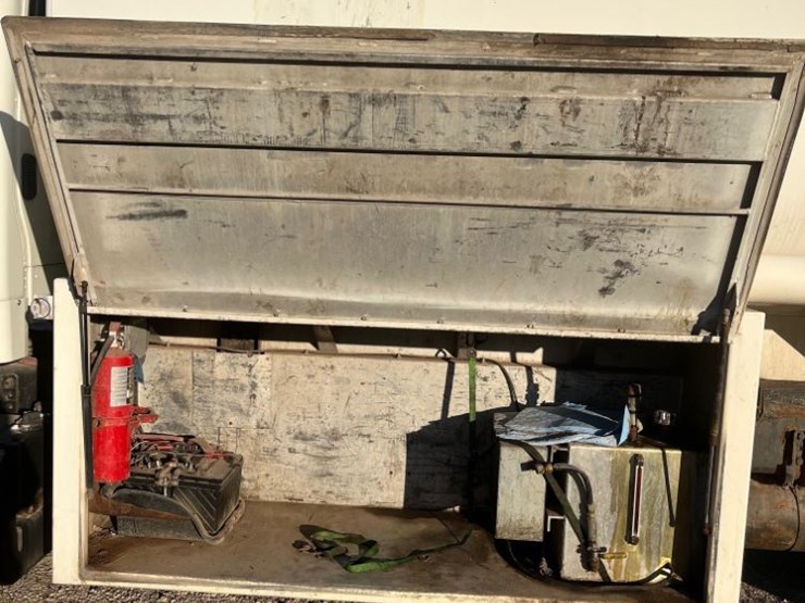 2013-freightliner-fuel-delivery-truck-(dr12679-unit-1255)-image-6