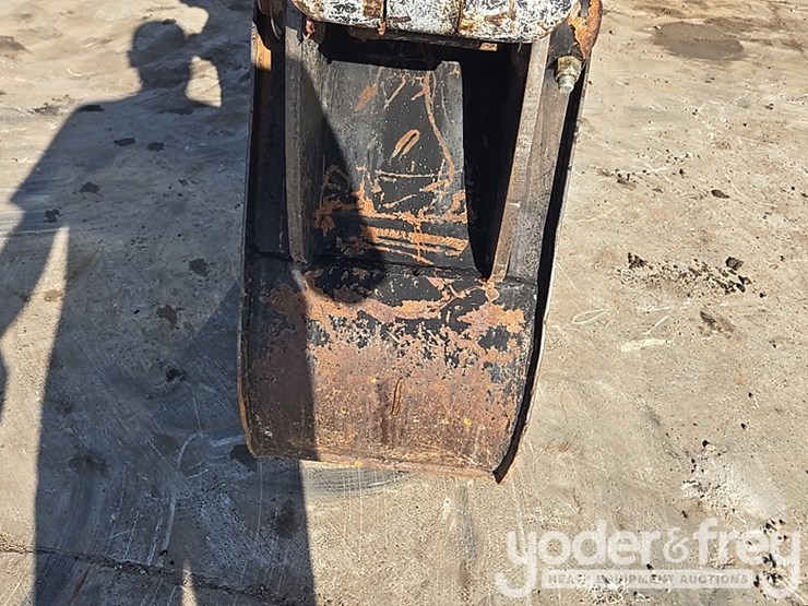 2022-yanmar-vio80-image-12