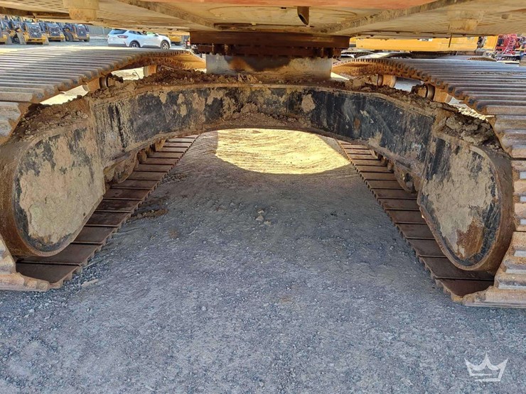 2019-hitachi-zx300-lc-image-41