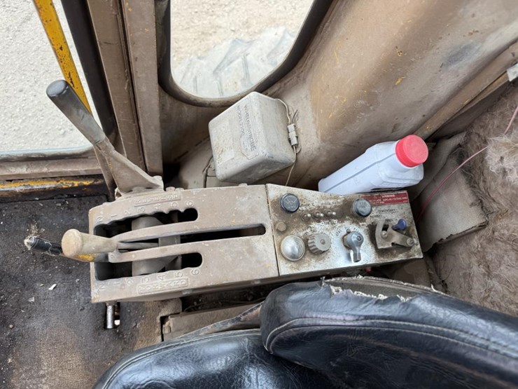 1974-caterpillar-140g-image-40