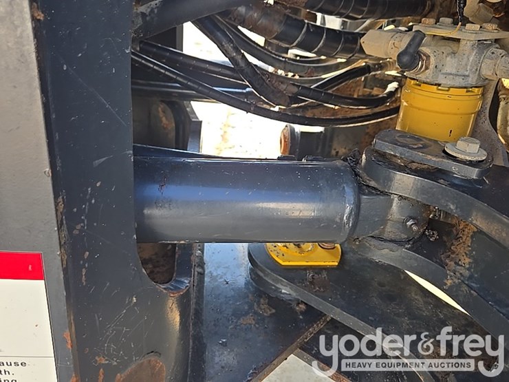 2018-komatsu-wa200-8-image-60