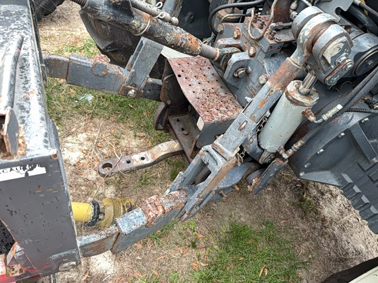 new-holland-8770-image-67