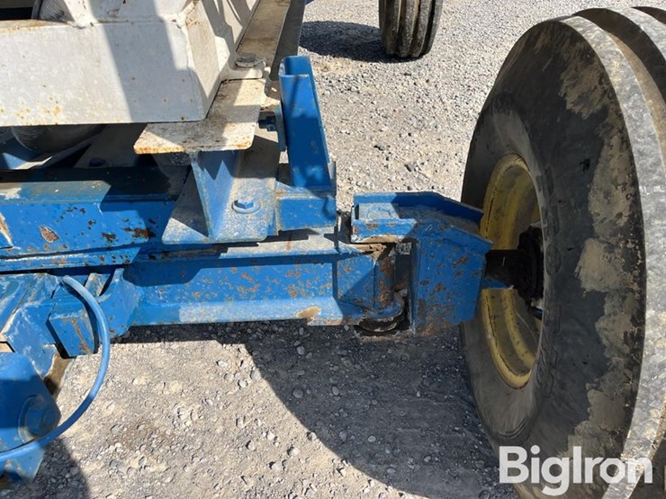 willmar-300-bushel-gravity-wagon-image-9