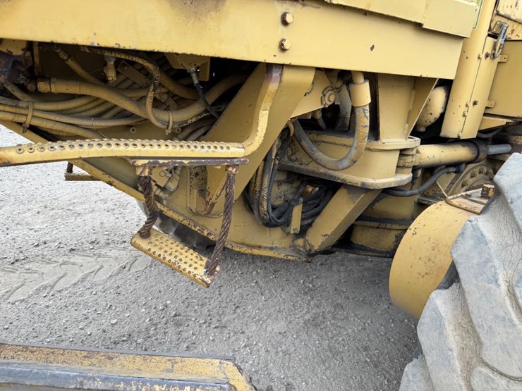 1974-caterpillar-140g-image-36