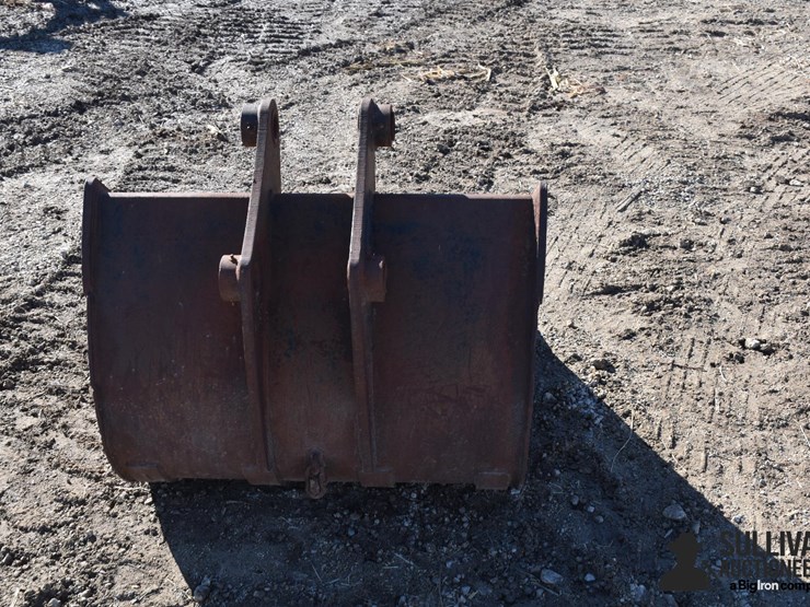 backhoe-bucket-image-5