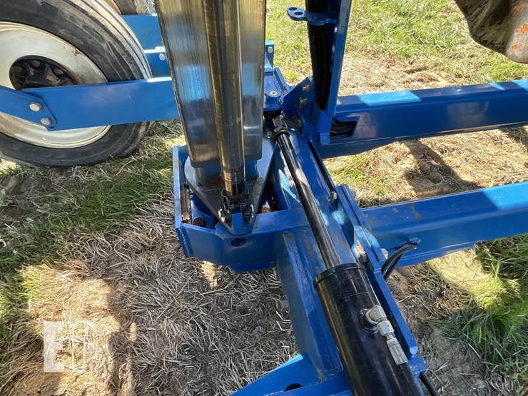 2013-kinze-3600-image-13